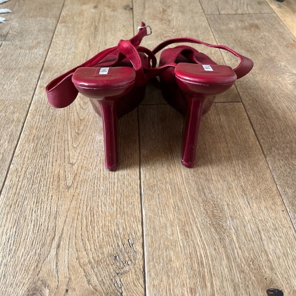 SKY cherry red size 11 platform sandal - Picture 6 of 10